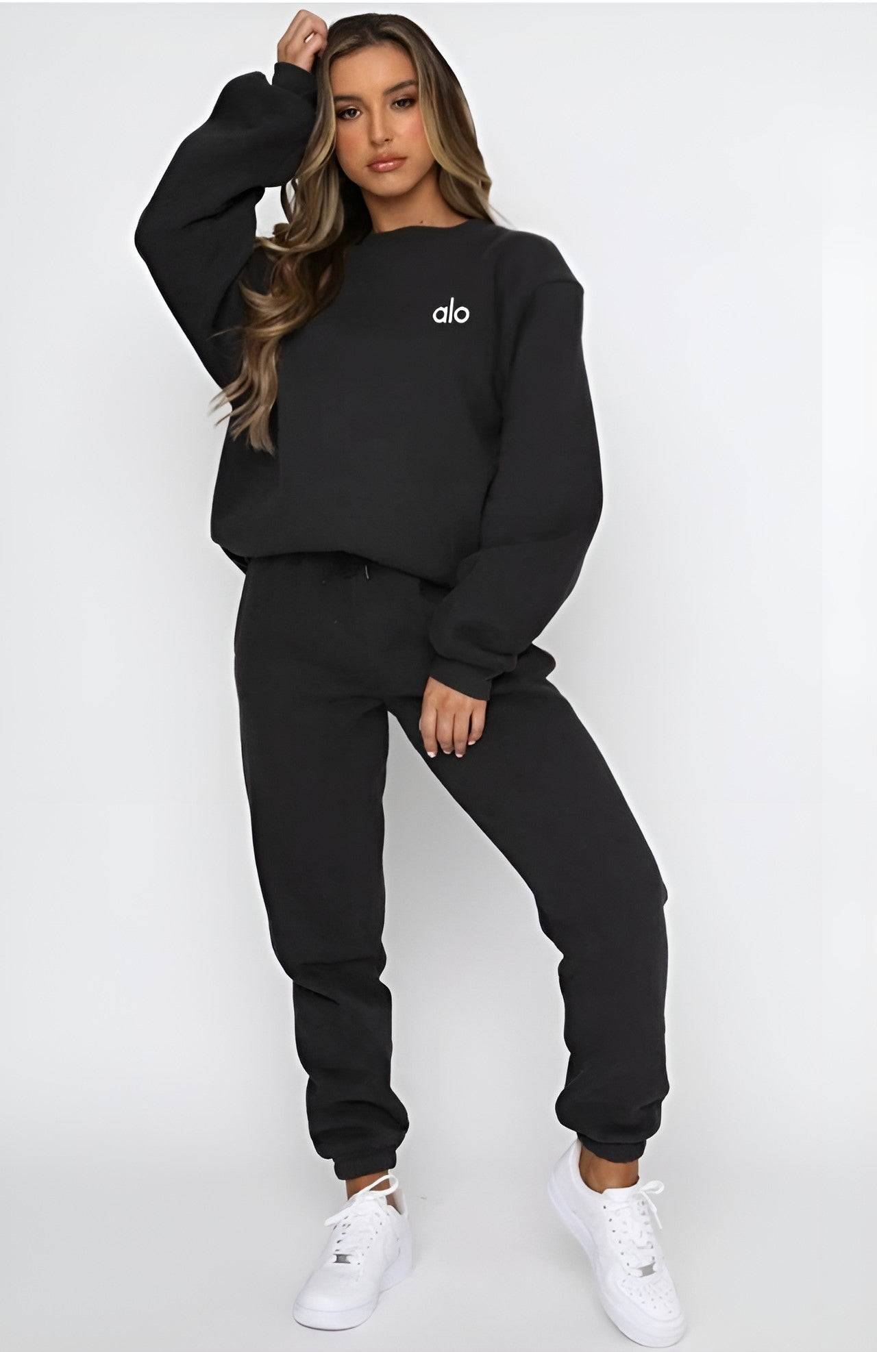 Womens Signature Lounge Set ALO Comfort Wear